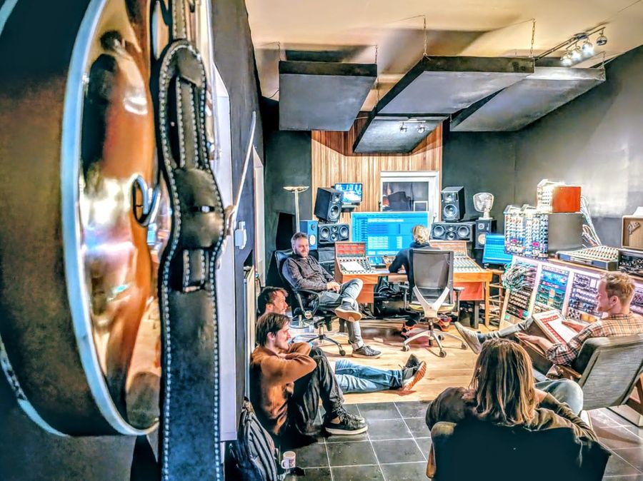 Studio recording 4